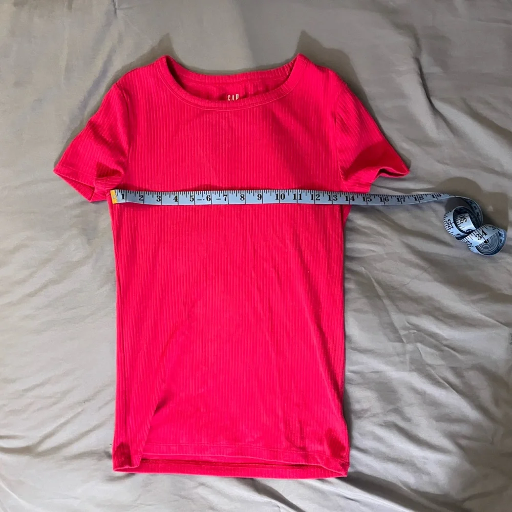 GAP Fuchsia Ribbed Top - XS - Picture 3 of 4